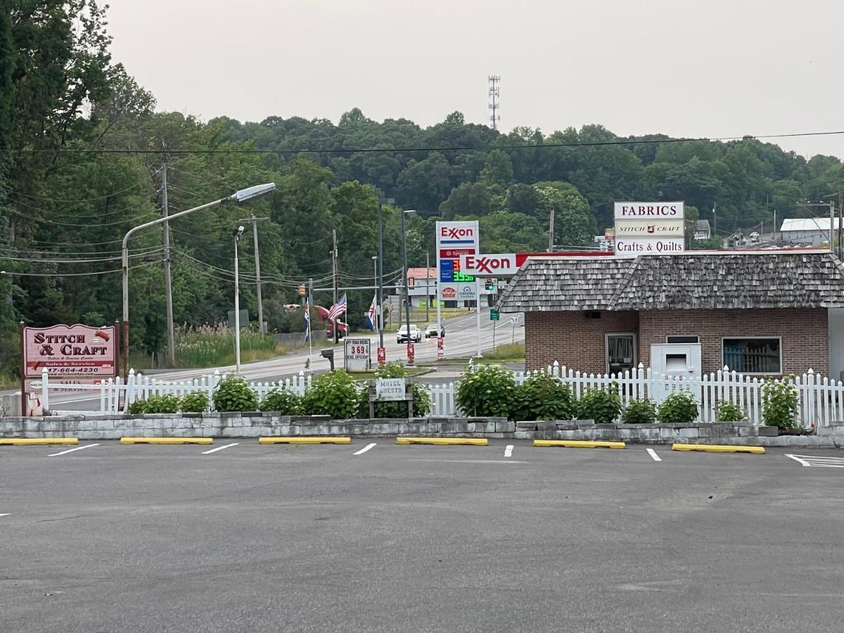 Pennswoods Inn แมนไฮม์ ภายนอก รูปภาพ